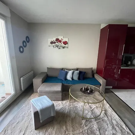 Apartment Cozyhome With Balcony In